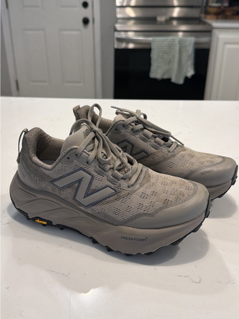 New Balance Women's Fresh Foam X Hierro v9 (W: 8, M: 6.5)